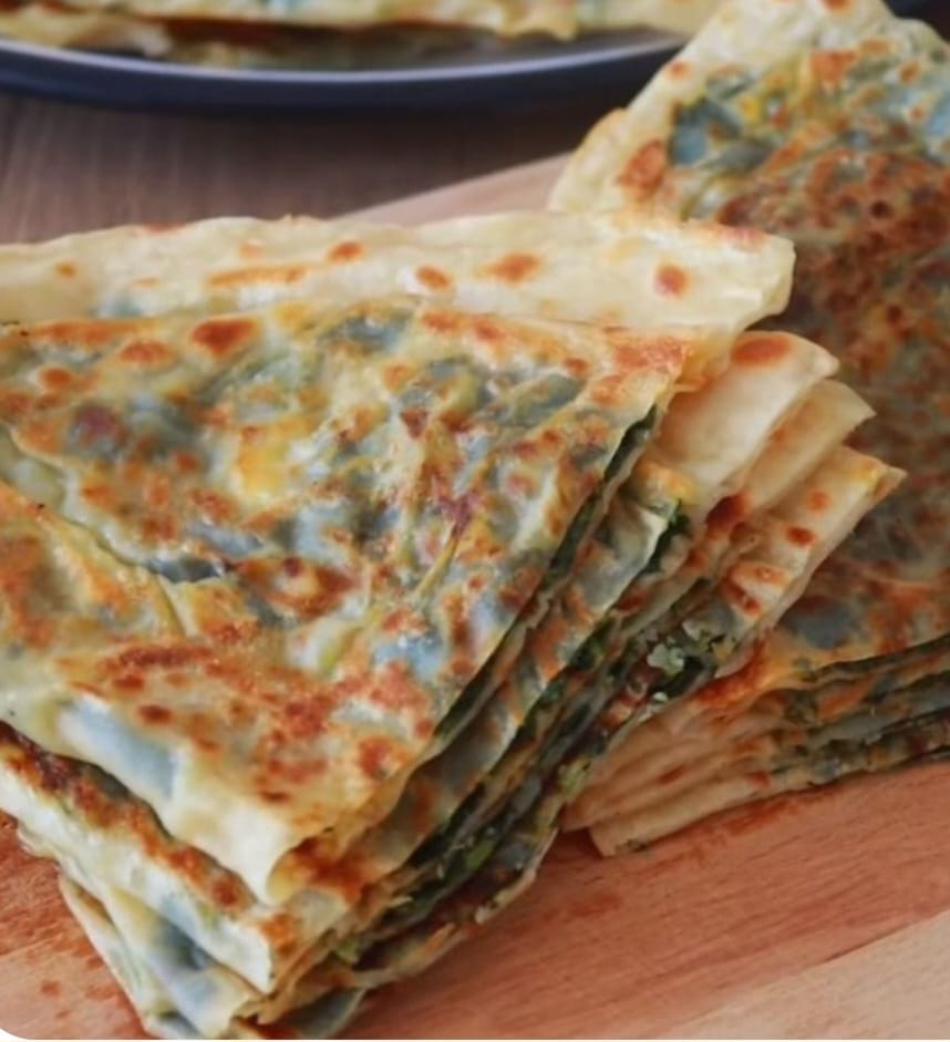 Ispanaklı Gözleme Tabağı